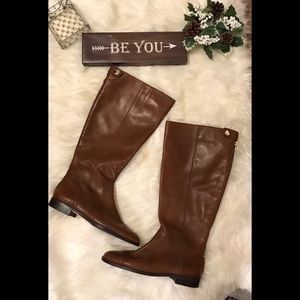 🔥Ann Taylor brown tall boots w/back zipper&gold🔥